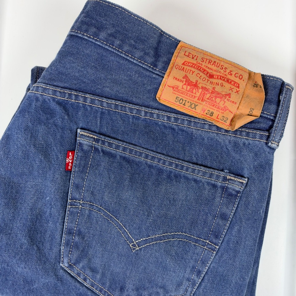 Levis 501 Button Fly Jeans Mens 38x32 Straight Leg Medium Wash Blue Denim